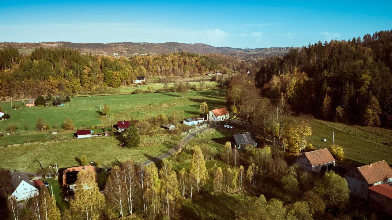 Baza Udana Apartment Janowice Wielkie Bagian luar foto